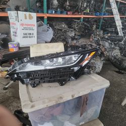 2020,2021,2022,2023,2024 Toyota Venza Driver Headlight,  Only Headlight 