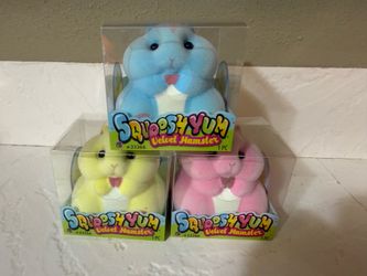 NEW Squeesh Yum Velvet Hamster