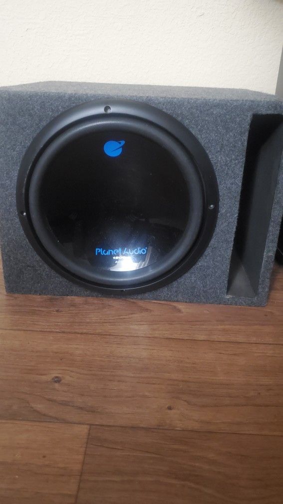 Planet Audio 1800W Subwoofer w/ Boss Amp