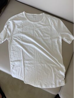EA Armani Tshirt new  size L
