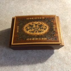 Antique Jewelry Music Box From Italy 1976