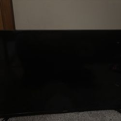 Black 40’ inch Samsung Tv.