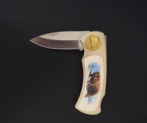 NEW!  FRANKLIN MINT BROWN BEAR w/FISH POCKET KNIFE (stainless steel)