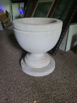 Large Concrete Planter. Vintage Stock