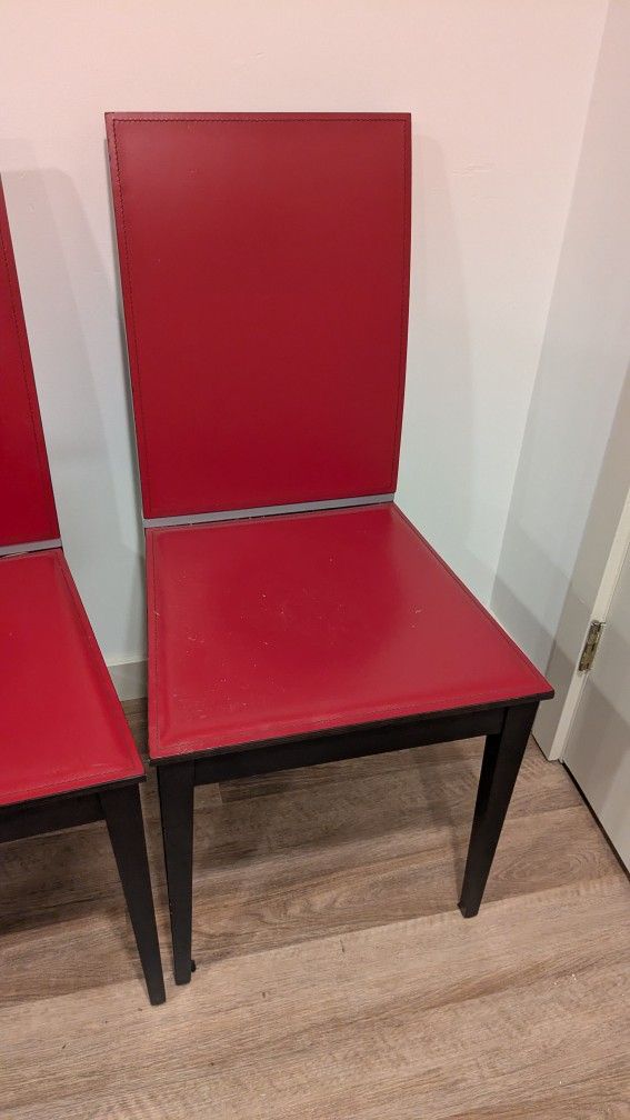 4 Modern Dining Room Chairs. Excellent 