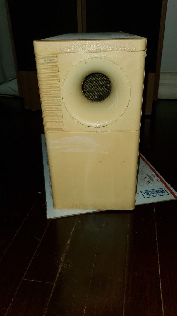 Bose Acoustimass 10 White Subwoofer