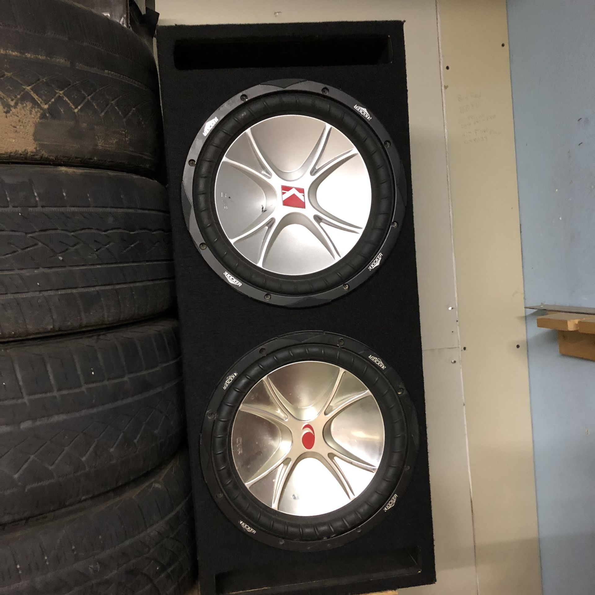 2 subwoofer kicker 12