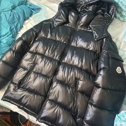 Moncler Coat Men’s Medium 