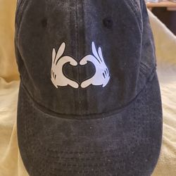 100 % Cotton Mickeys Hand Heart Baseball Hat