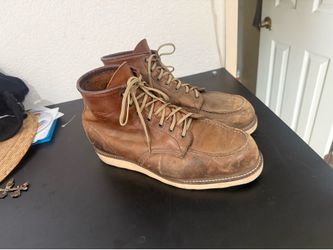 Redwing boots size 13  E2