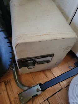 Sentry Valugard 1250 Combination Security Safe