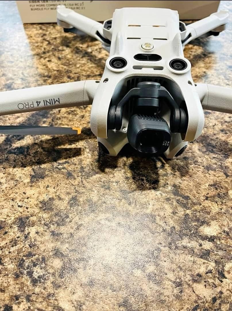 DJI Mini 4 Pro with DJI RC2 and Battery Plus