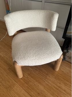 SAFAVIEH Rosabryna Faux Shearling Accent Chair