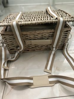 Picnic Basket Set For 4