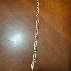 14k solid gold figaro bracelet 