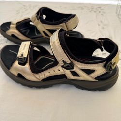 ECCO Receptor Technology Sport Sandals Women’s EU42 US11-11.5 Metallic Gold Leather