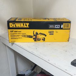 DEWALT DCCS620P1 20V MAX XR Brushless Compact Chainsaw Battery Charger