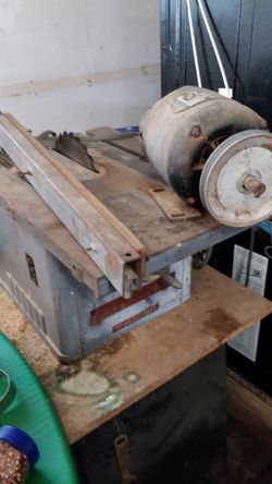 Delta Homecraft Table Saw w/stand-