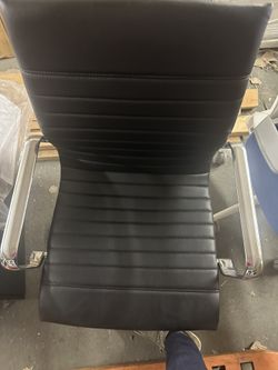 Very Mesh Black Chairs With Lumbar Support