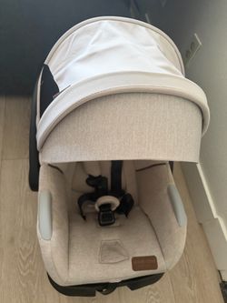 Infant car seat with base