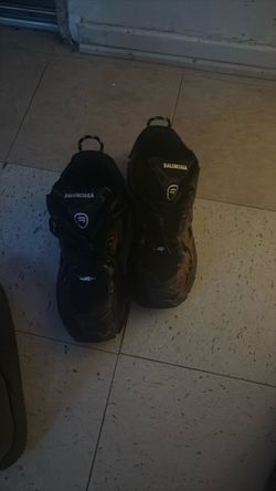 Balenciaga runners