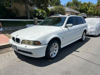 2002 BMW 525i