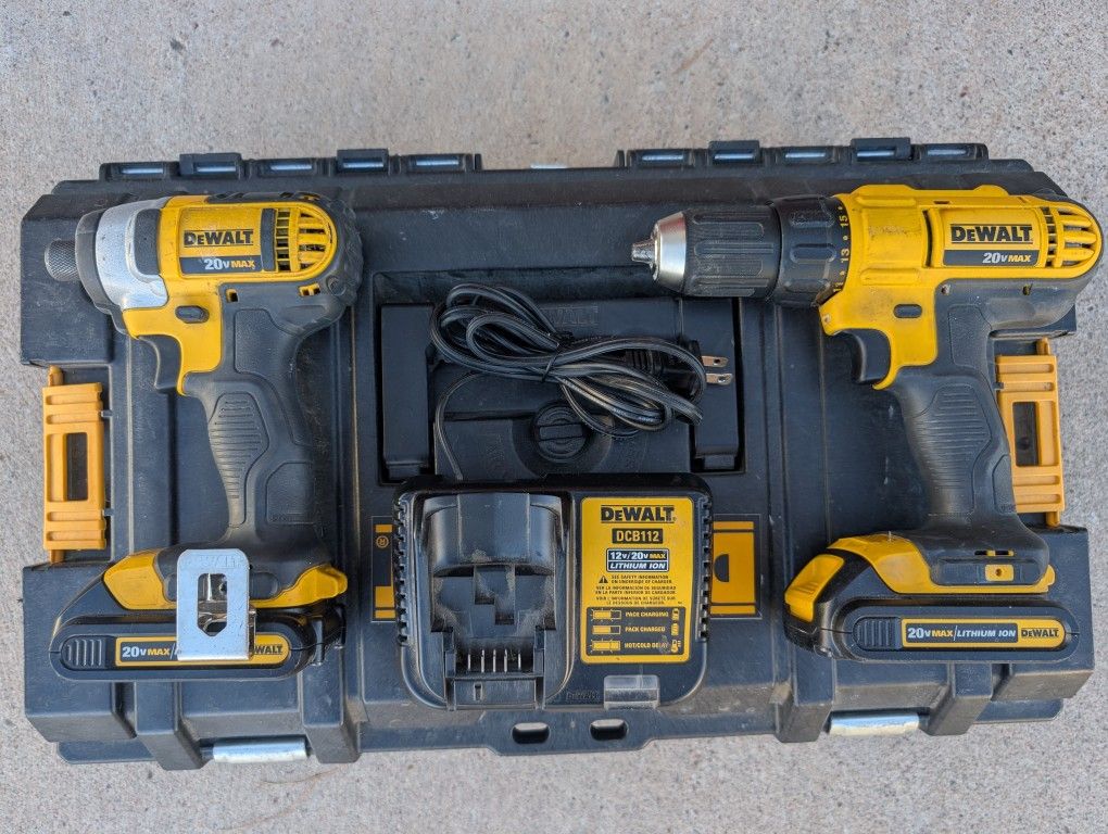 DeWalt 20v Max Cordless Impact Driver And Drill With Charger And Hard Caae