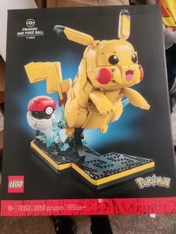 LEGO Pokémon Pikachu and Poké Ball Set 72152