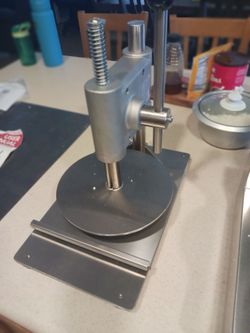 Pizza dough maker