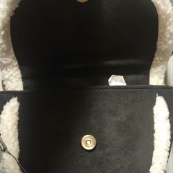 Bearpaw Handbag Crossbody 