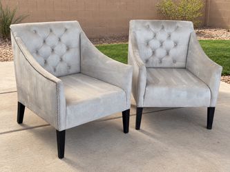 Set of 2 Light Gray Tufted Accent Chairs with Nailhead Trim