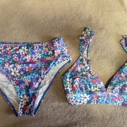 Floral High-Waisted Bikini Set – Size Small 🌸
