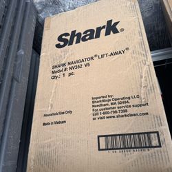 Shark NV352 Navigator Lift Away Upright Vacuum, Hepa Filter, Anti-Allergen Technology, Swivel Steering