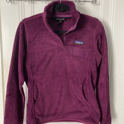Patagonia Women’s Purple Fleece Size Small