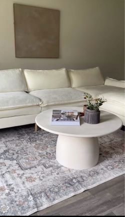Round Coffee table