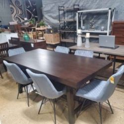 7pc Dining Set With Table And 6 Chairs (New )