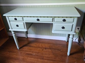 Charming desk / vanity with drawers