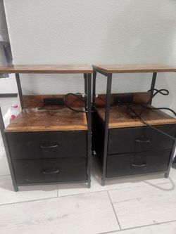 2 Small night stands