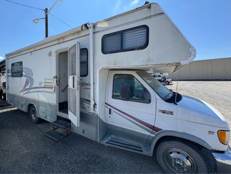 2000 Jayco Designer 2730W - Needs structural work, mechanically excellent.