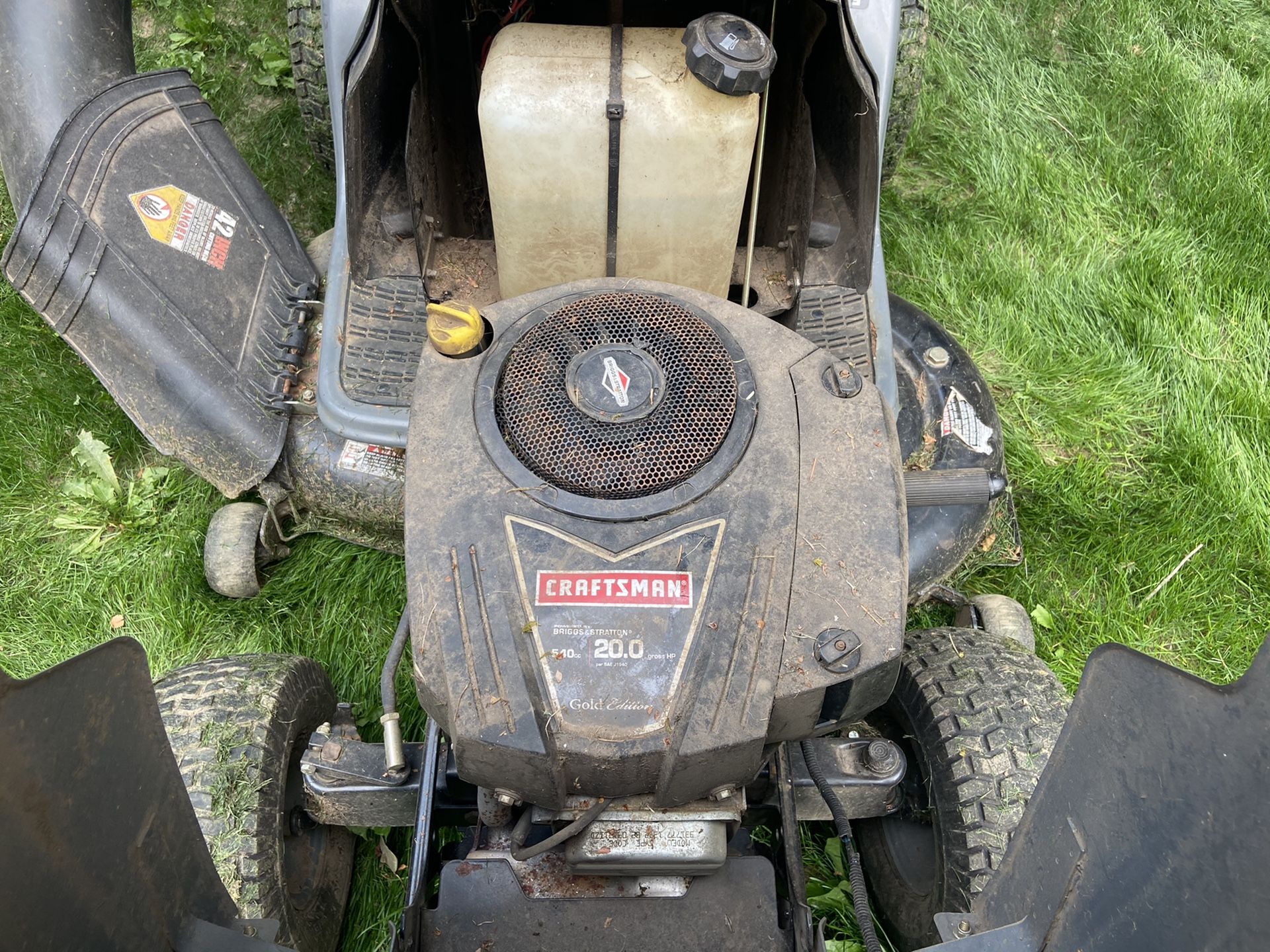 Craftsman LT2000 Riding Mower 20HP 42in Deck for Sale in Kent, WA OfferUp