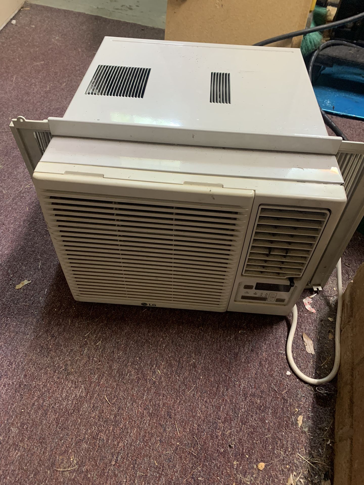 AC and Heat! Window Unit LG for Sale in Marietta, GA - OfferUp