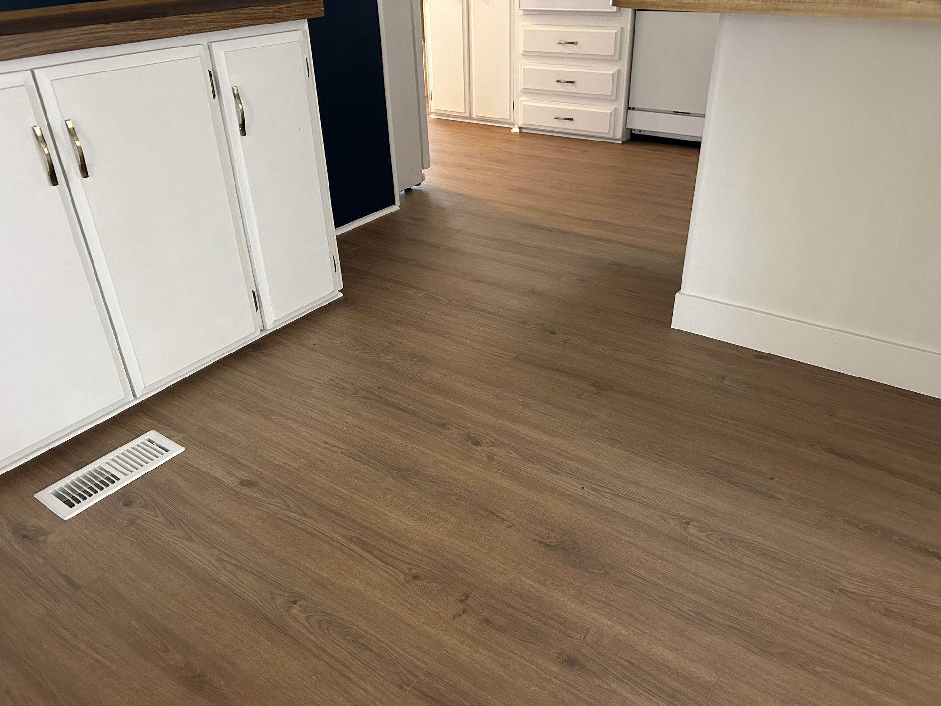 Hardwood,laminate,SPC.vinyl Planks,carpet