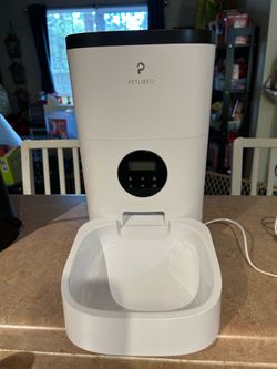 Petlibro Automatic Dog And Cat Feeder