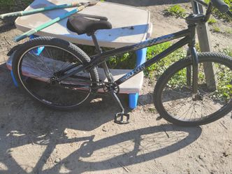 In very good condition a bmx 24-in haro everything works on it, it's a 20forty model