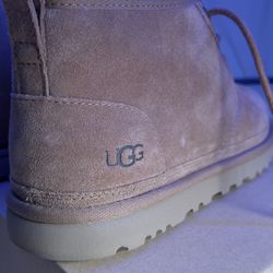 UGGS Neumel boot  