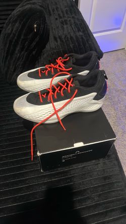 Anthony Edward’s low 1 basketball shoes