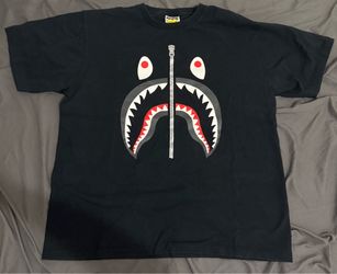 Used men’s Bape Shark-tee 2019 size XL $60 Great condition