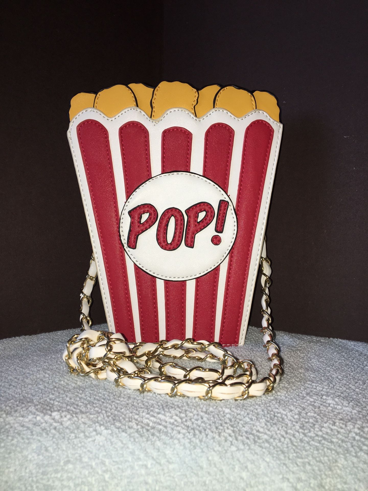 Nila Anthony Pop Novelty Purse/Bag/Satchel New With Tag