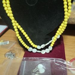 Yellow And White Beaded Necklace With Matching Earrings