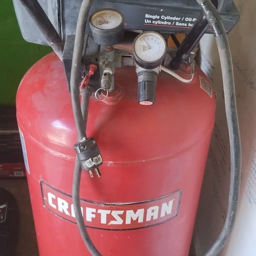 Craftsman 30 gallon air Compressor 175 Max Psi